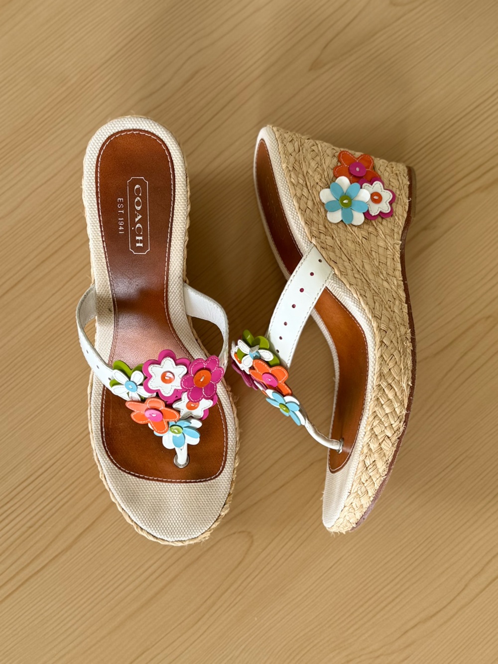 Rare Vintage Coach Wedges Floral Leather Appliqué Jesica Thong Platform Sandals - Picture 2 of 11